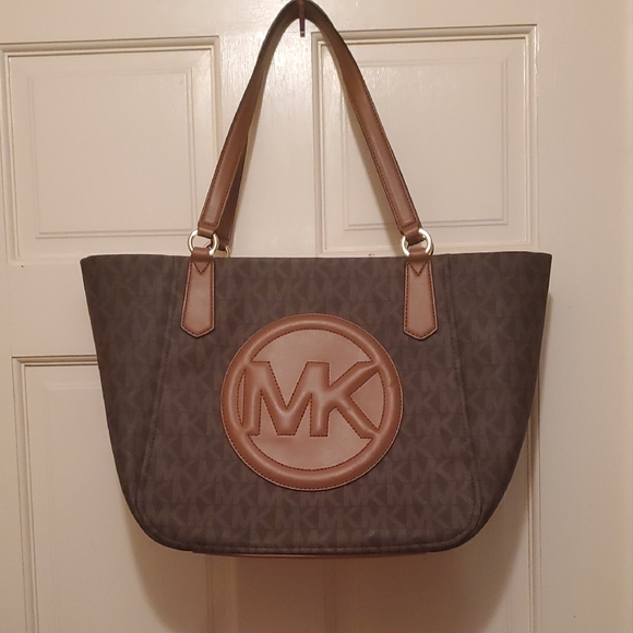 Michael Kors Handbags - Michael Kors Brown Tote Bag Nwt.